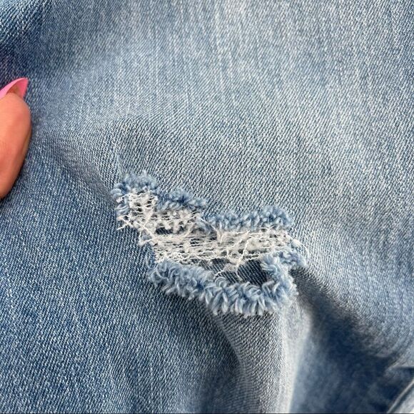 Levi’s 502 Regular Taper Boy’s Straight Leg Distressed Light Wash Denim Jeans 20 - Picture 6 of 17